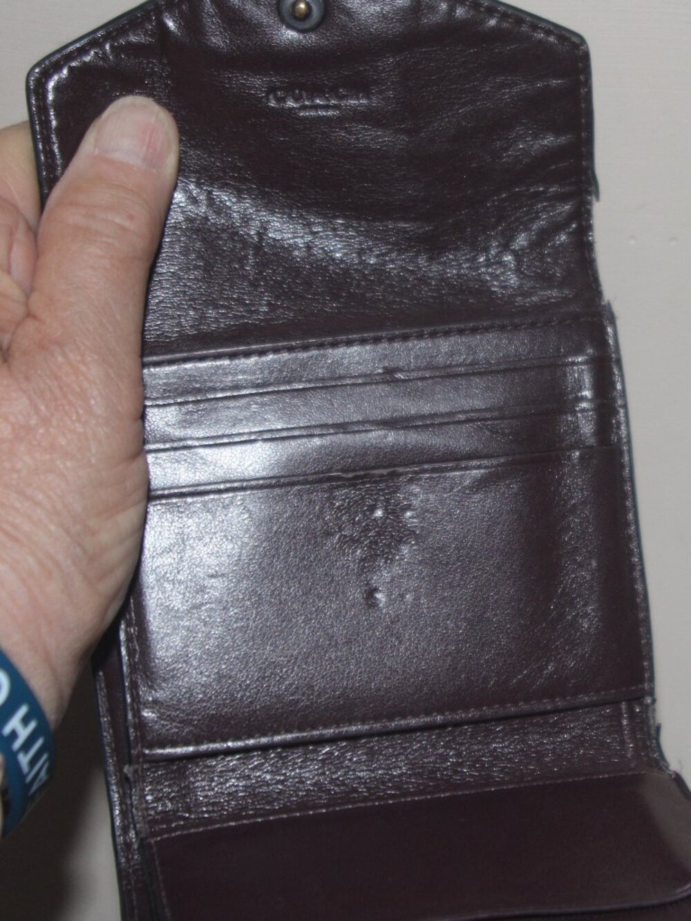 13a   LADIES COACH WALLET - Picture 3 of 5